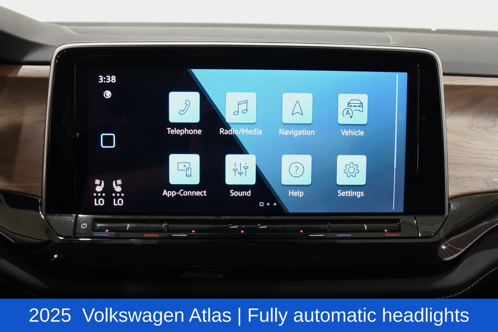 2025 Volkswagen Atlas SE w/Tech - Photo 17