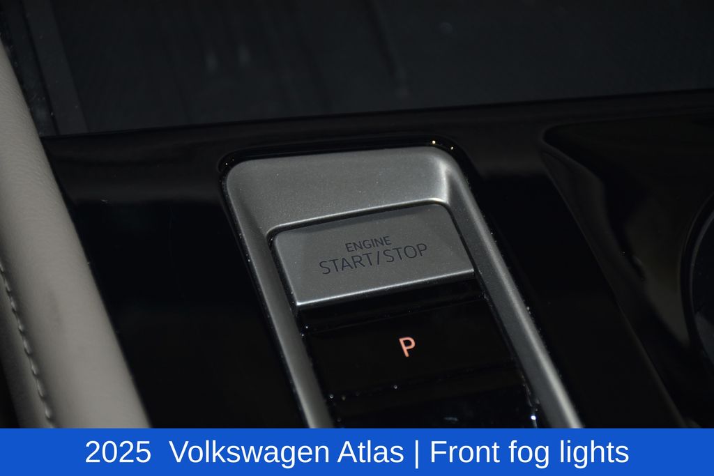 2025 Volkswagen Atlas SE w/Tech - Photo 13