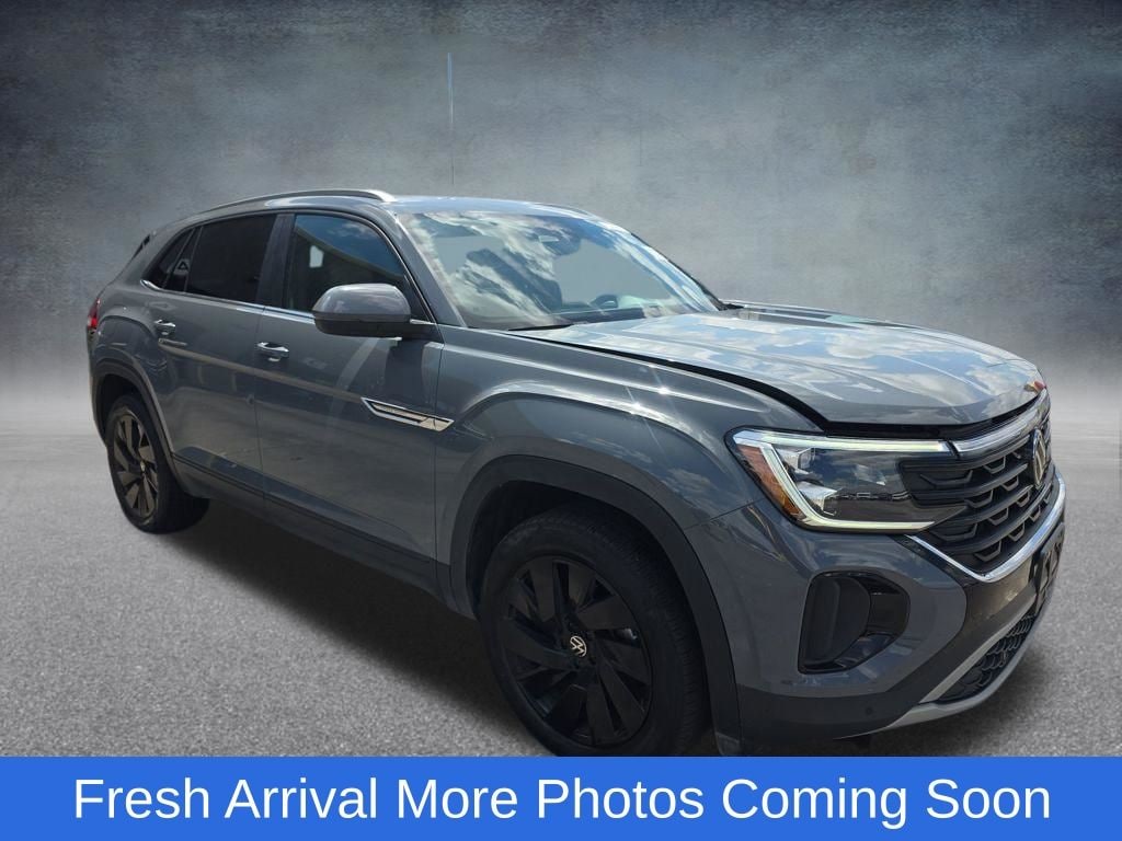Used 2025 Volkswagen Atlas Cross Sport 2.0T SE w/Technology SUV