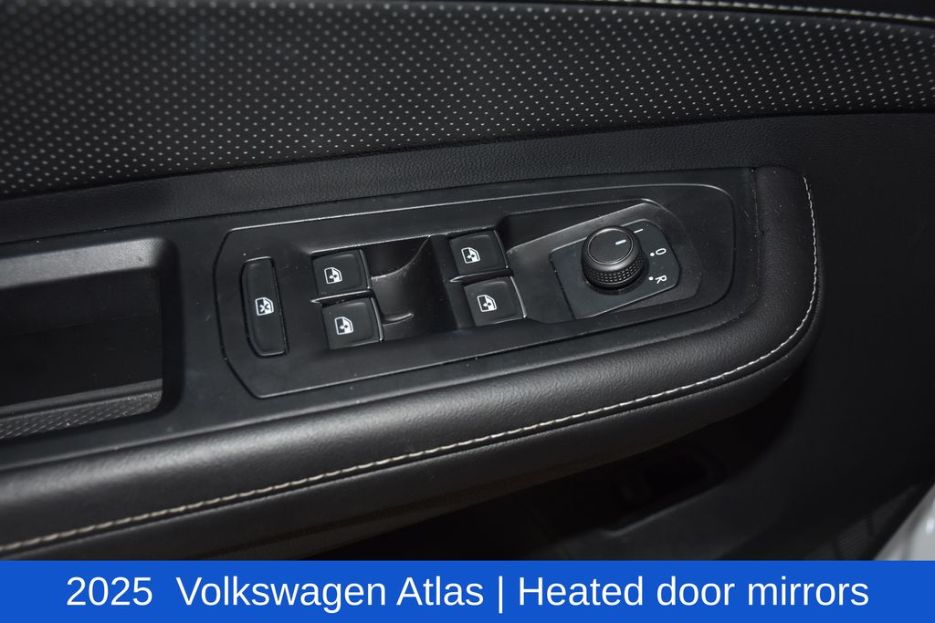 2025 Volkswagen Atlas SE w/Tech - Photo 23