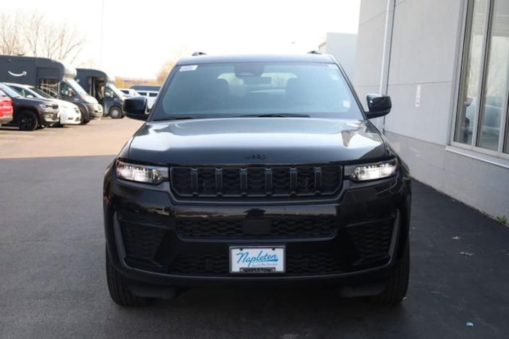 New 2026 Jeep Grand Cherokee LAREDO ALTITUDE 4X4 Sport Utility