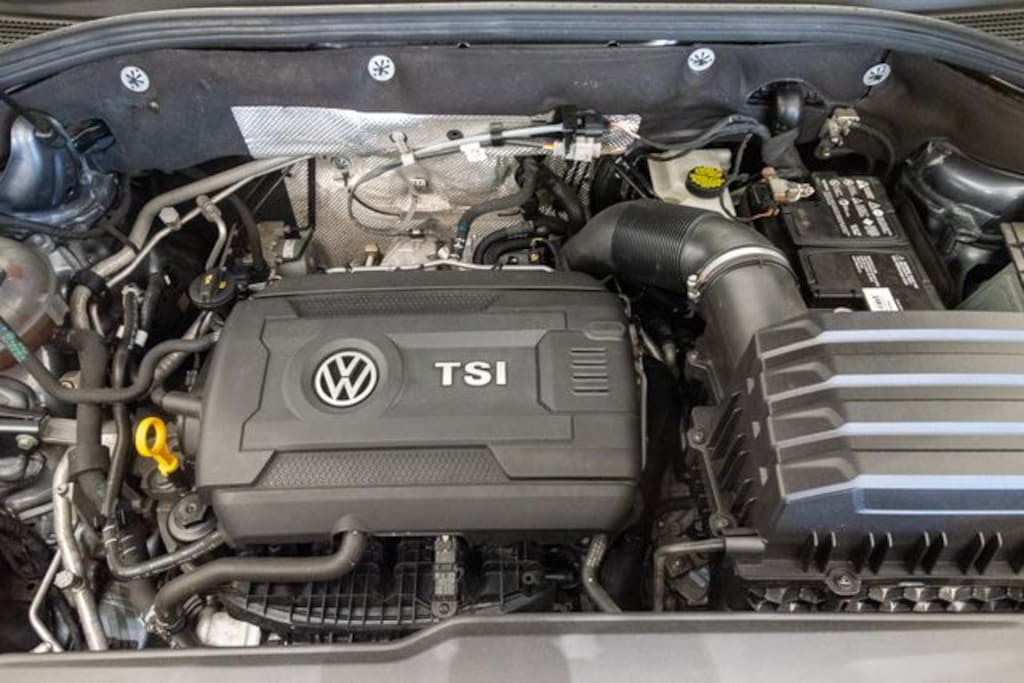 Used 2023 Volkswagen Atlas 2.0T SE w/Technology SUV