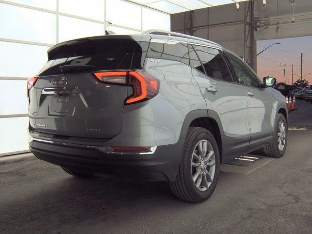 2024 Gmc Terrain SLT photo 3