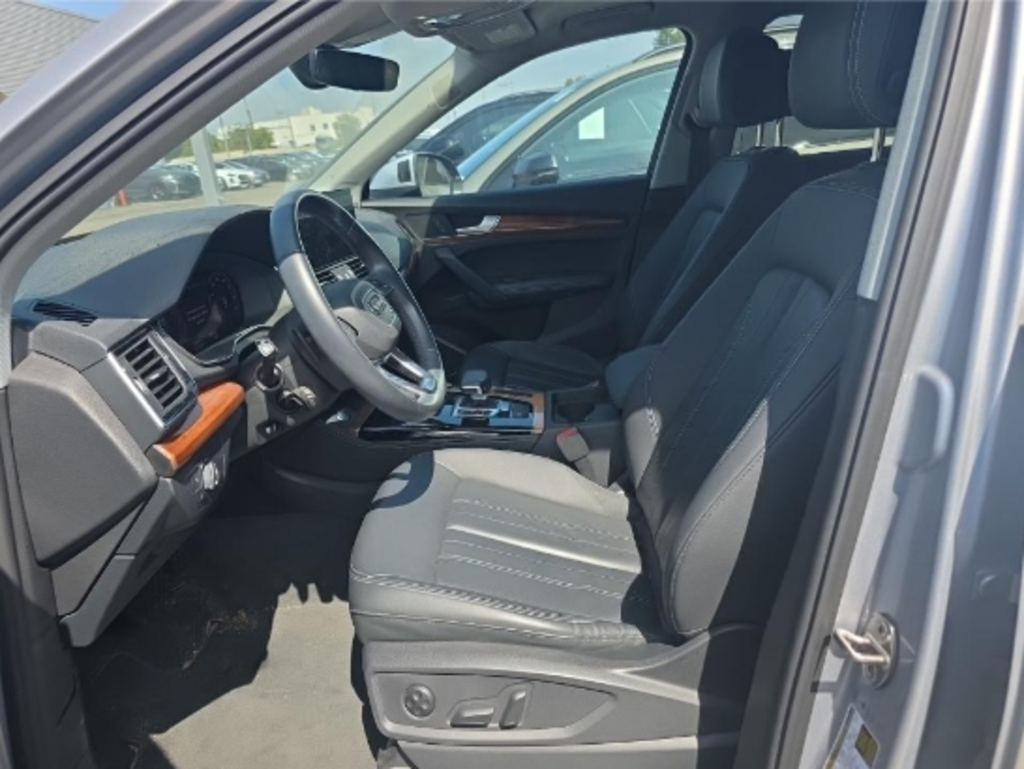 Used 2023 Audi Q5 40 Premium SUV