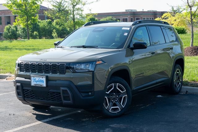 2026 Jeep Cherokee Laredo HEV 4X4's photo