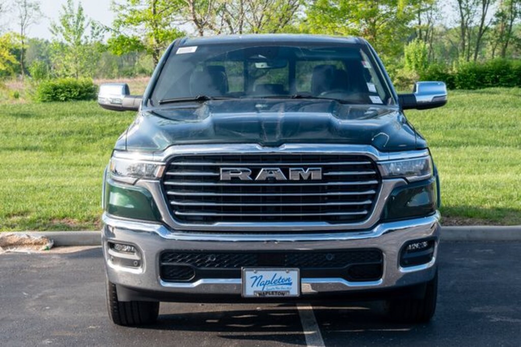 New 2026 Ram 1500 LARAMIE CREW CAB 4X4 5'7 BOX Pickup