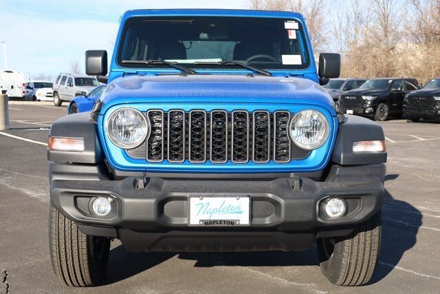 2025 Jeep Wrangler Sport S photo 3