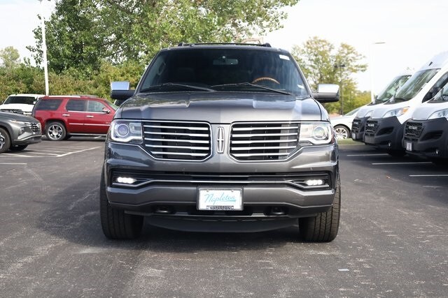 2015 Lincoln Navigator photo 2