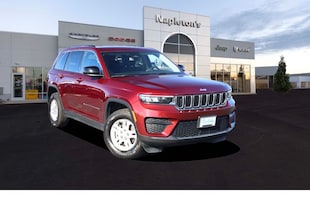 2023 Jeep Grand Cherokee Laredo SUV