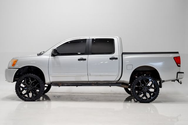2012 Nissan Titan SV - Photo 23