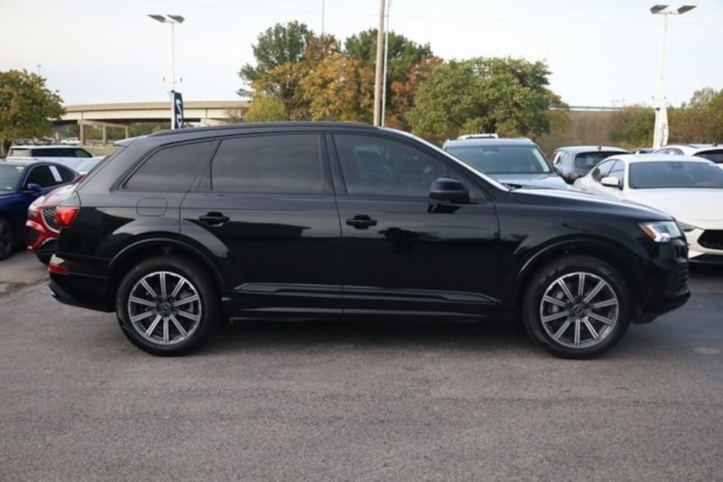 Used 2024 Audi Q7 45 Premium SUV