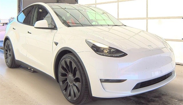 Used 2022 Tesla Model Y Performance with VIN 7SAYGDEF0NF542469 for sale in Saint Peters, MO