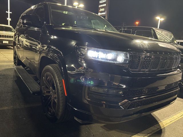 2024 Jeep Grand Wagoneer Series II's photo