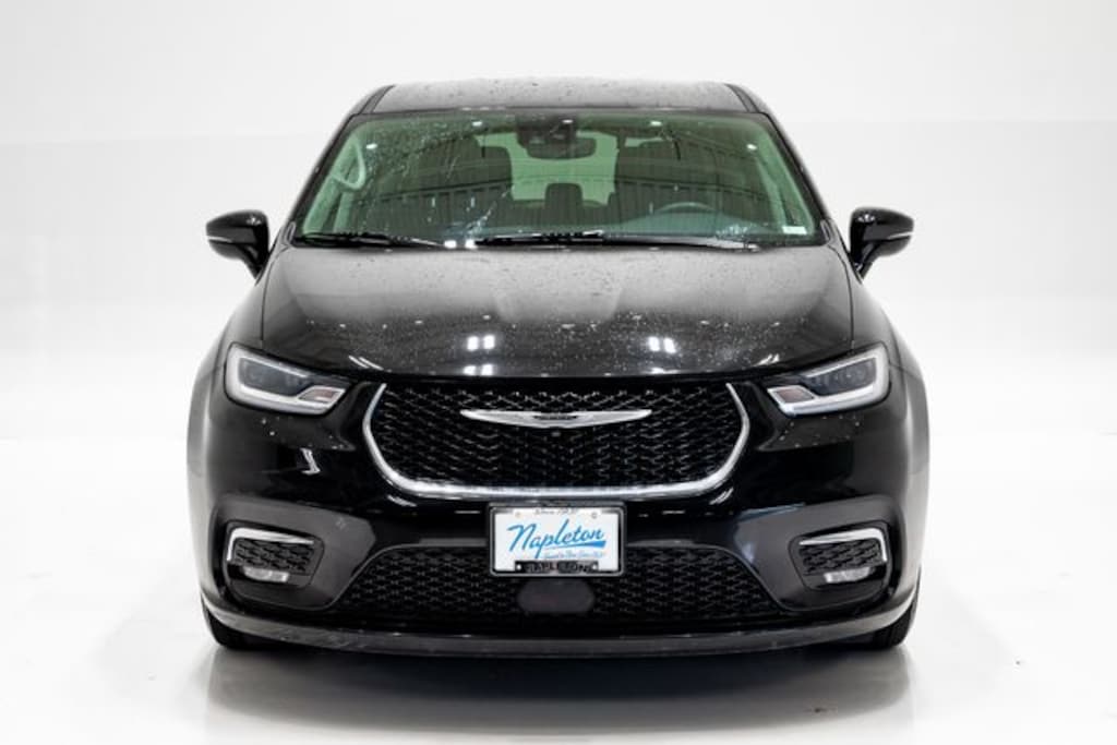 Used 2024 Chrysler Pacifica Plug-In Hybrid Select Van Passenger Van