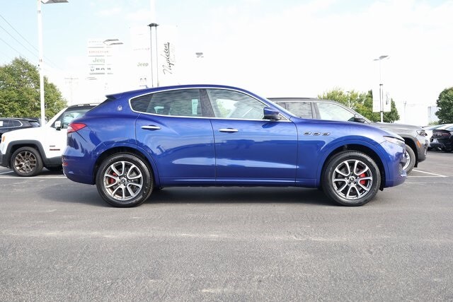 2020 Maserati Levante Base photo 4