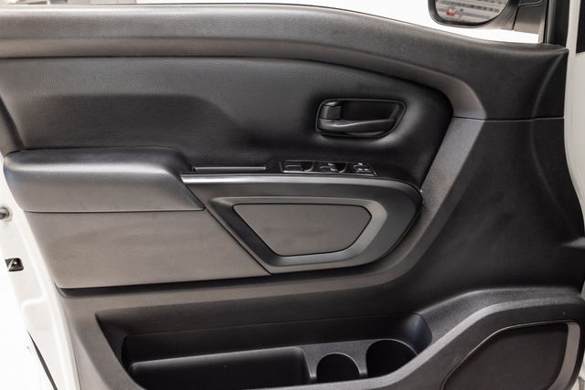 2017 Nissan Titan S - Photo 8