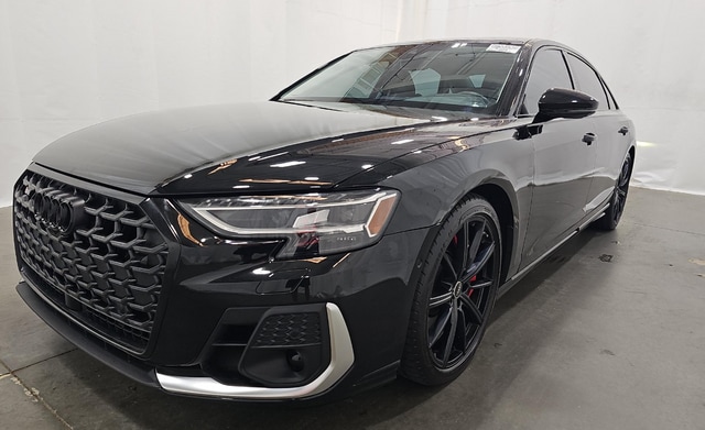 2023 Audi S8 4.0T quattro Tiptronic's photo