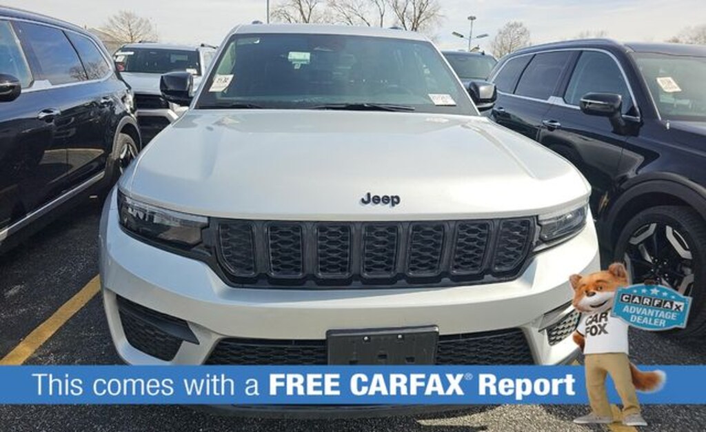 Used 2025 Jeep Grand Cherokee Laredo SUV