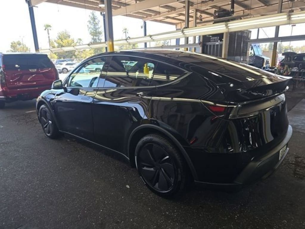 Used 2026 Tesla Model Y SUV