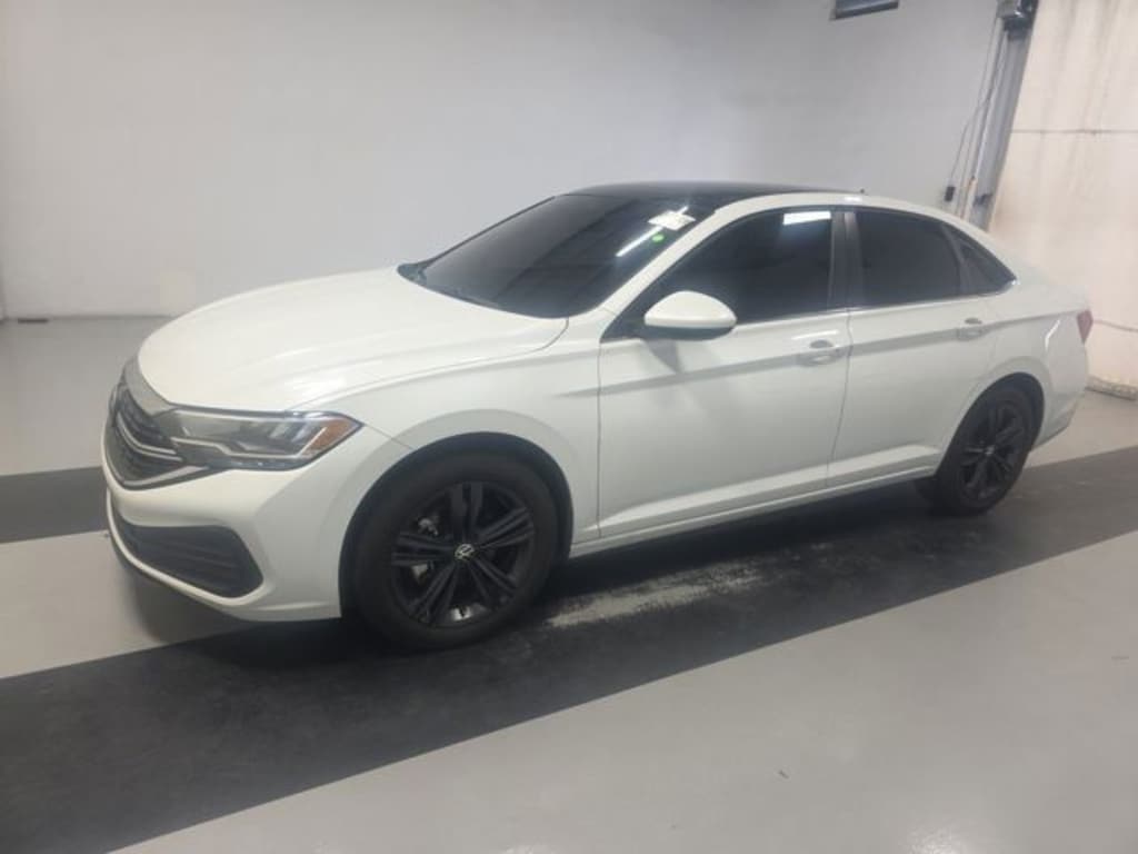 Used 2024 Volkswagen Jetta 1.5T SE Sedan