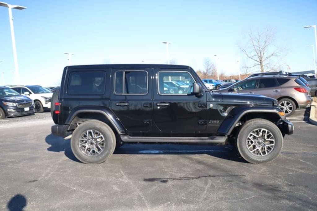 New 2026 Jeep Wrangler 4-DOOR SAHARA Sport Utility
