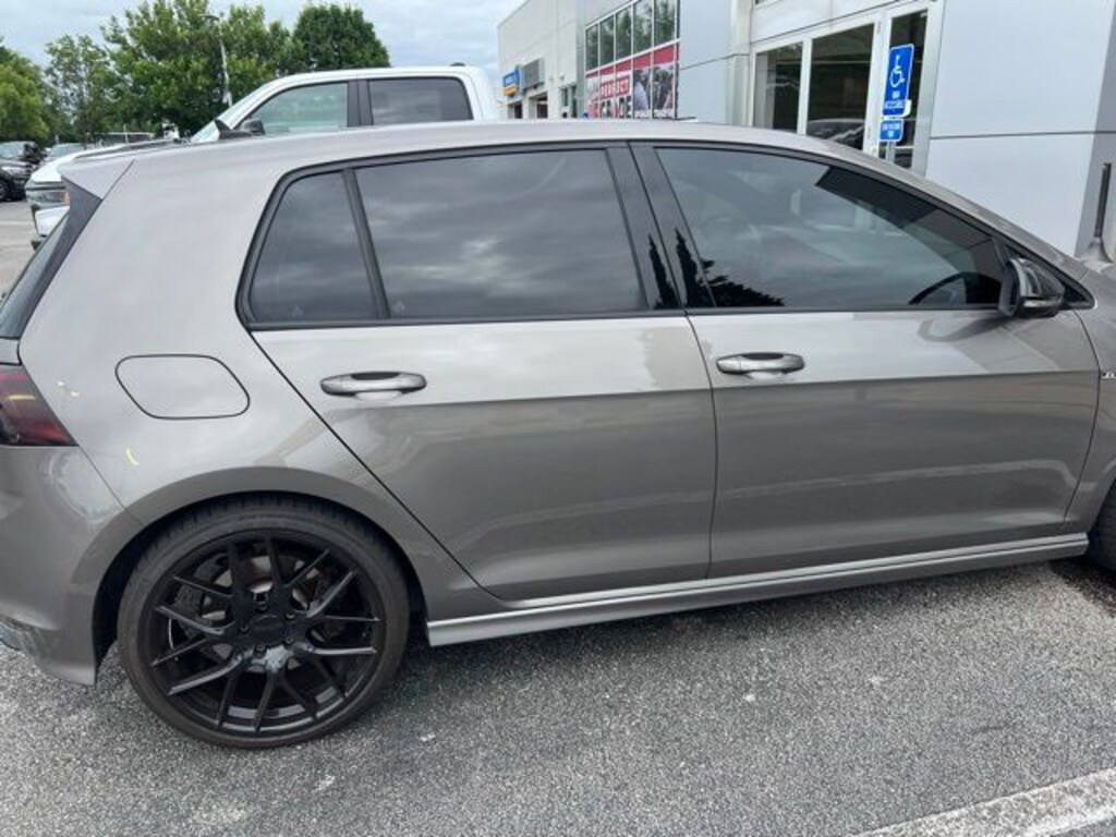 Used 2017 Volkswagen Golf R 4-Door w/DCC & Navigation (M6) Hatchback