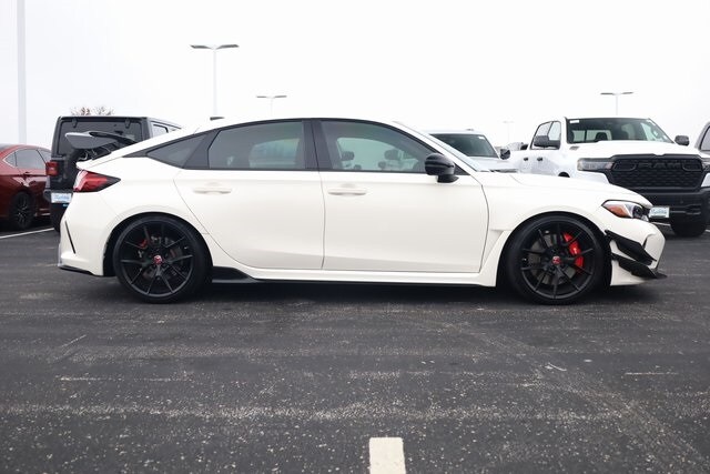 2025 Honda Civic Type R photo 3
