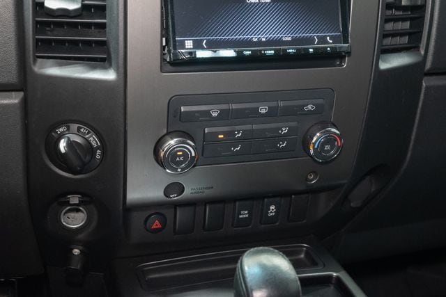 2012 Nissan Titan SV - Photo 16