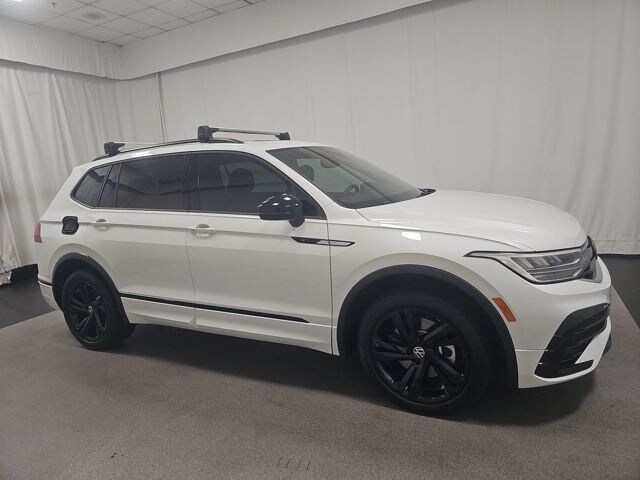 2023 Volkswagen Tiguan SE R-Line Black photo 3
