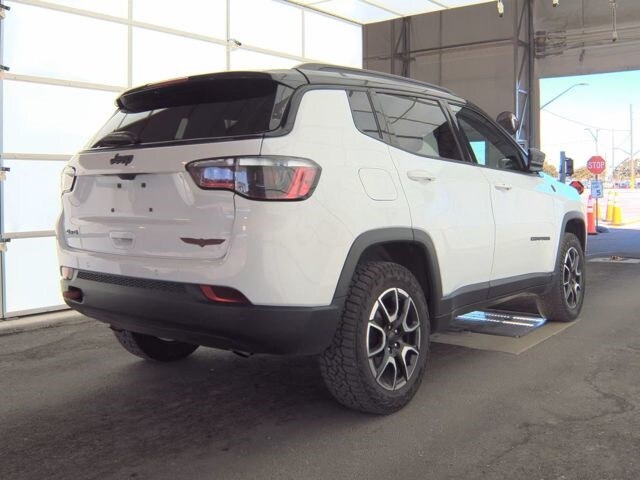 2024 Jeep Compass Trailhawk photo 4