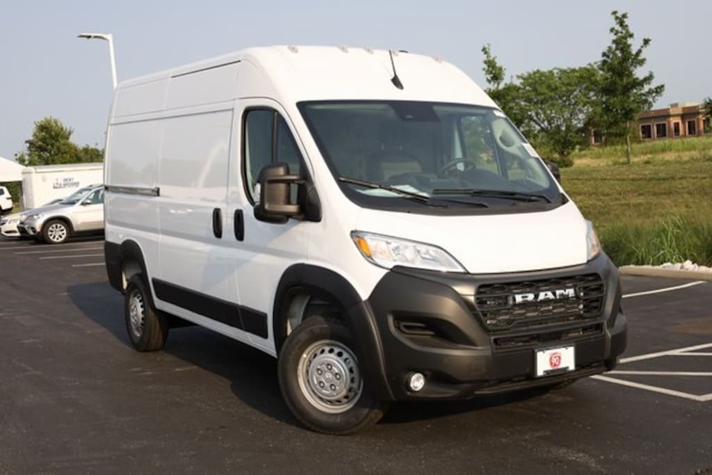 New 2024 Ram ProMaster PROMASTER 1500 TRADESMAN CARGO VAN HIGH ROOF 136' Cargo Van