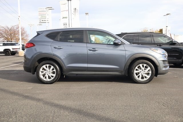 2021 Hyundai Tucson Value photo 2