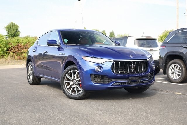 2020 Maserati Levante Base photo 2