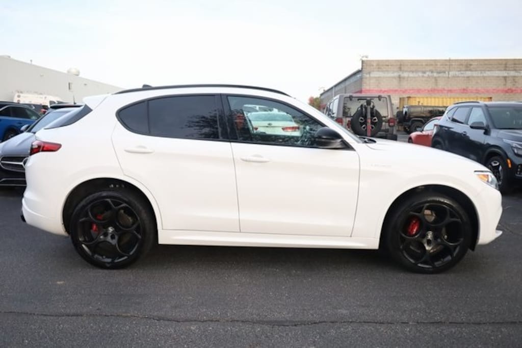 Used 2022 Alfa Romeo Stelvio Ti SUV