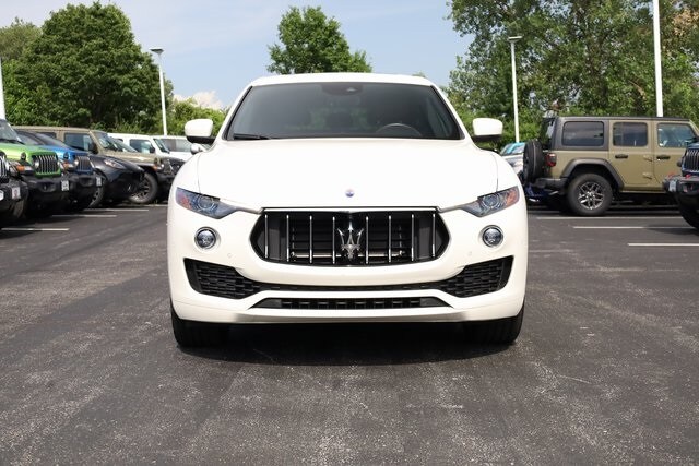 2021 Maserati Levante Base photo 2