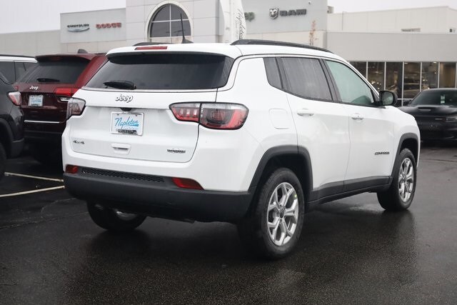 2026 Jeep Compass Latitude Altitude photo 4