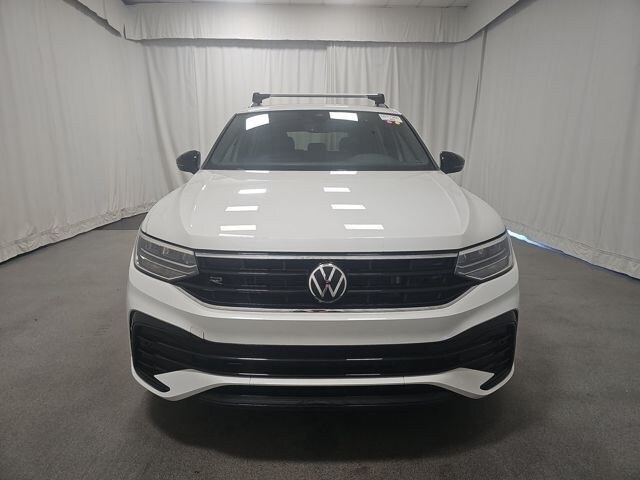 2023 Volkswagen Tiguan SE R-Line Black photo 2
