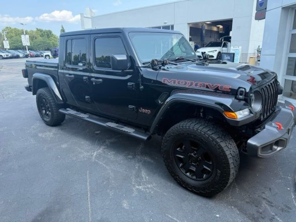 Used 2023 Jeep Gladiator Mojave Truck Crew Cab