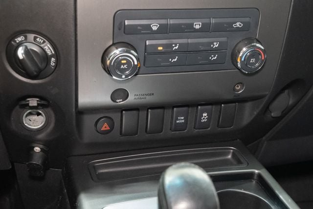 2012 Nissan Titan SV - Photo 17
