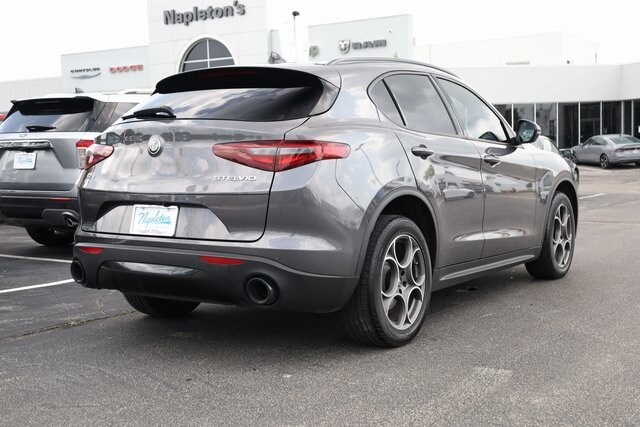 2022 Alfa Romeo Stelvio Sprint photo 4
