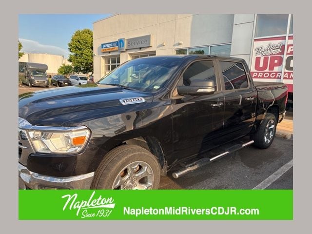 2020 RAM 1500 Big Horn/Lone Star 4x4 Crew Cab 5'7's photo