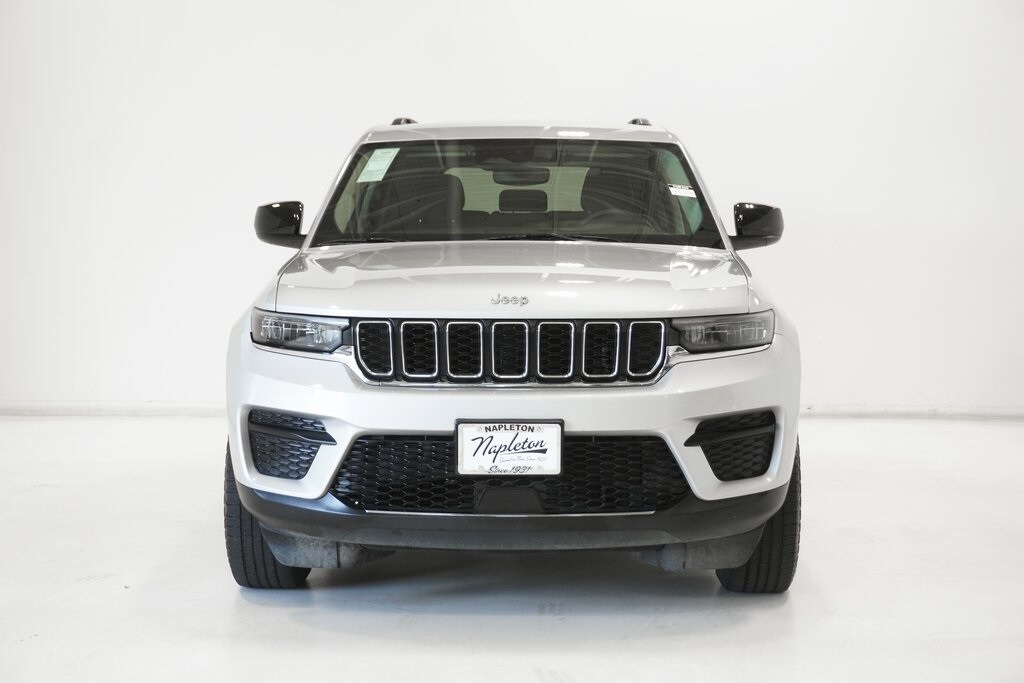 2024 Jeep Grand Cherokee Laredo photo 2