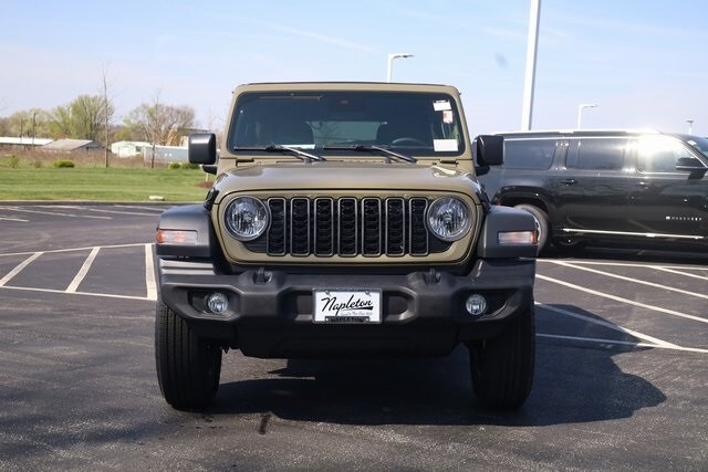 2025 Jeep Wrangler Sport S photo 3