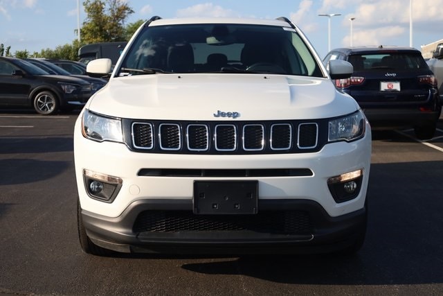 Used 2019 Jeep Compass Latitude with VIN 3C4NJDBB6KT689492 for sale in Saint Peters, MO