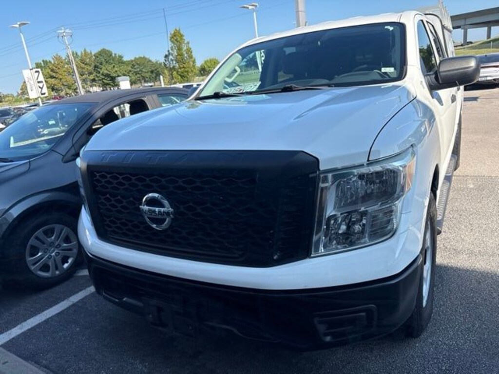 Used 2017 Nissan Titan S Truck Crew Cab