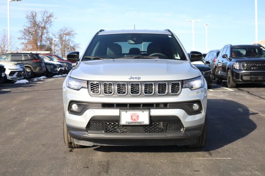 Used 2025 Jeep Compass Latitude SUV