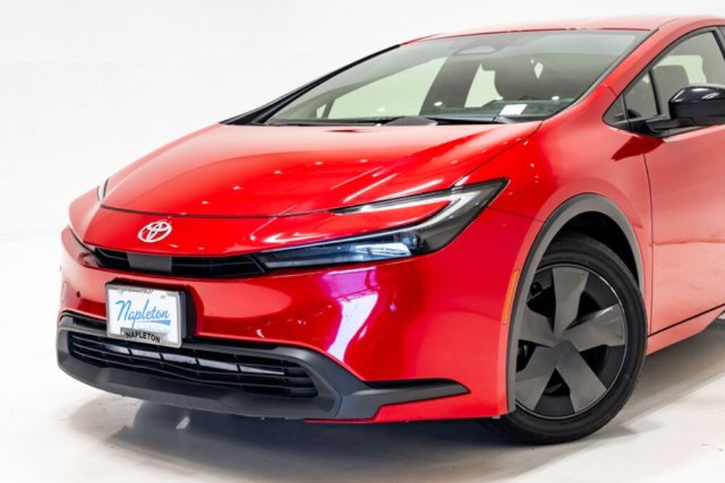Used 2025 Toyota Prius LE Hatchback