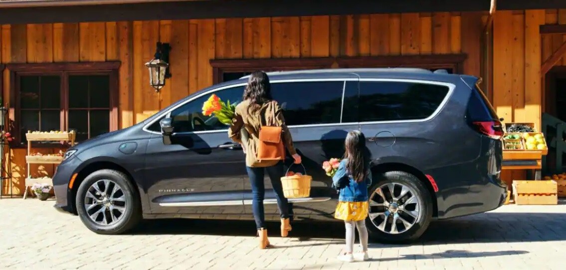 Chrysler hybrid minivan for sale exterior