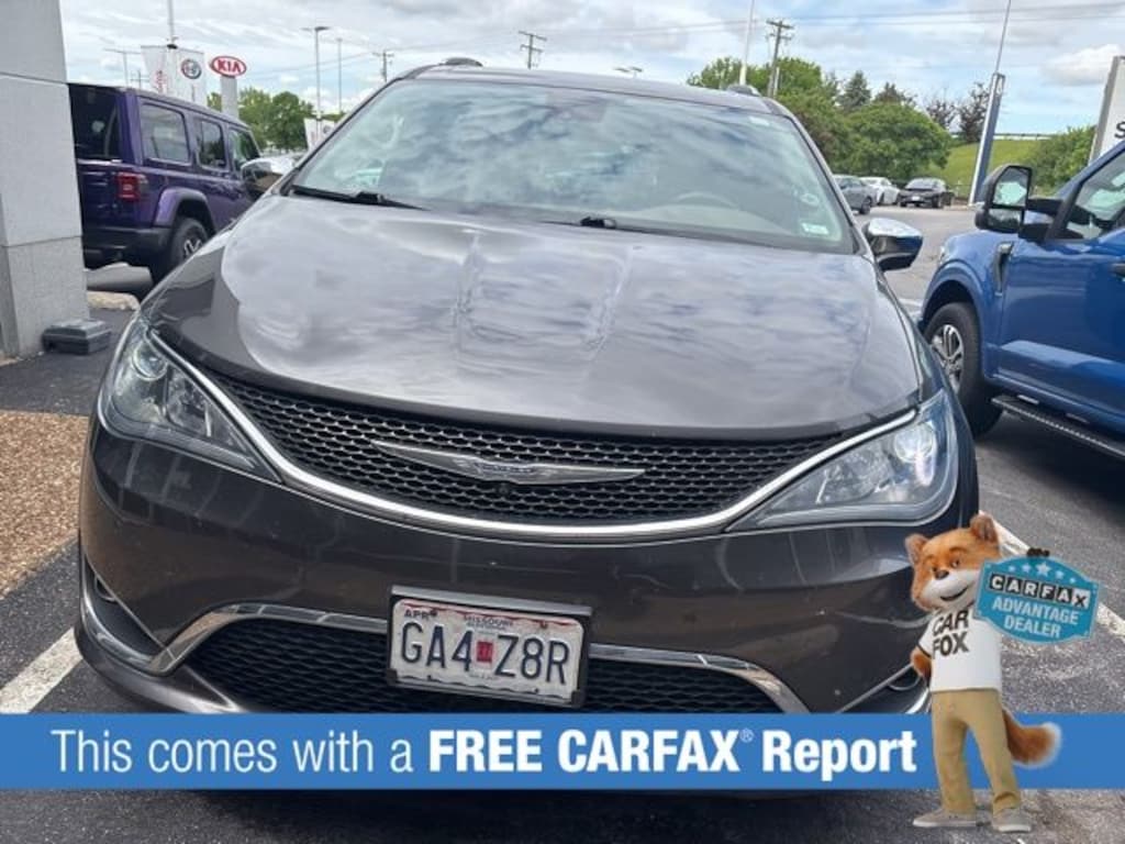 Used 2017 Chrysler Pacifica Limited Van
