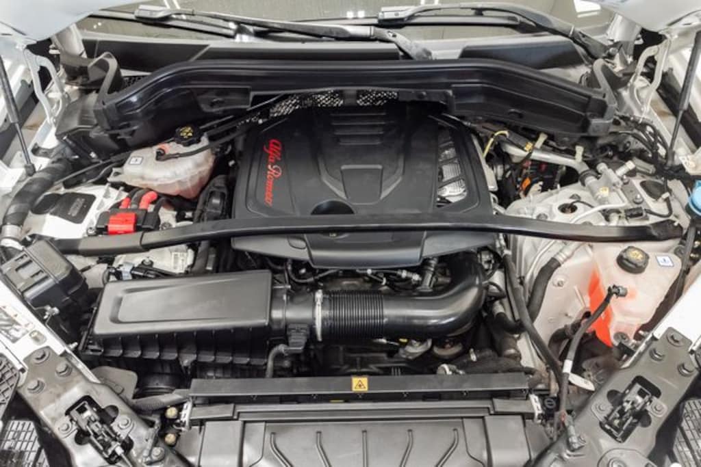 Used 2025 Alfa Romeo Stelvio Special Edition SUV